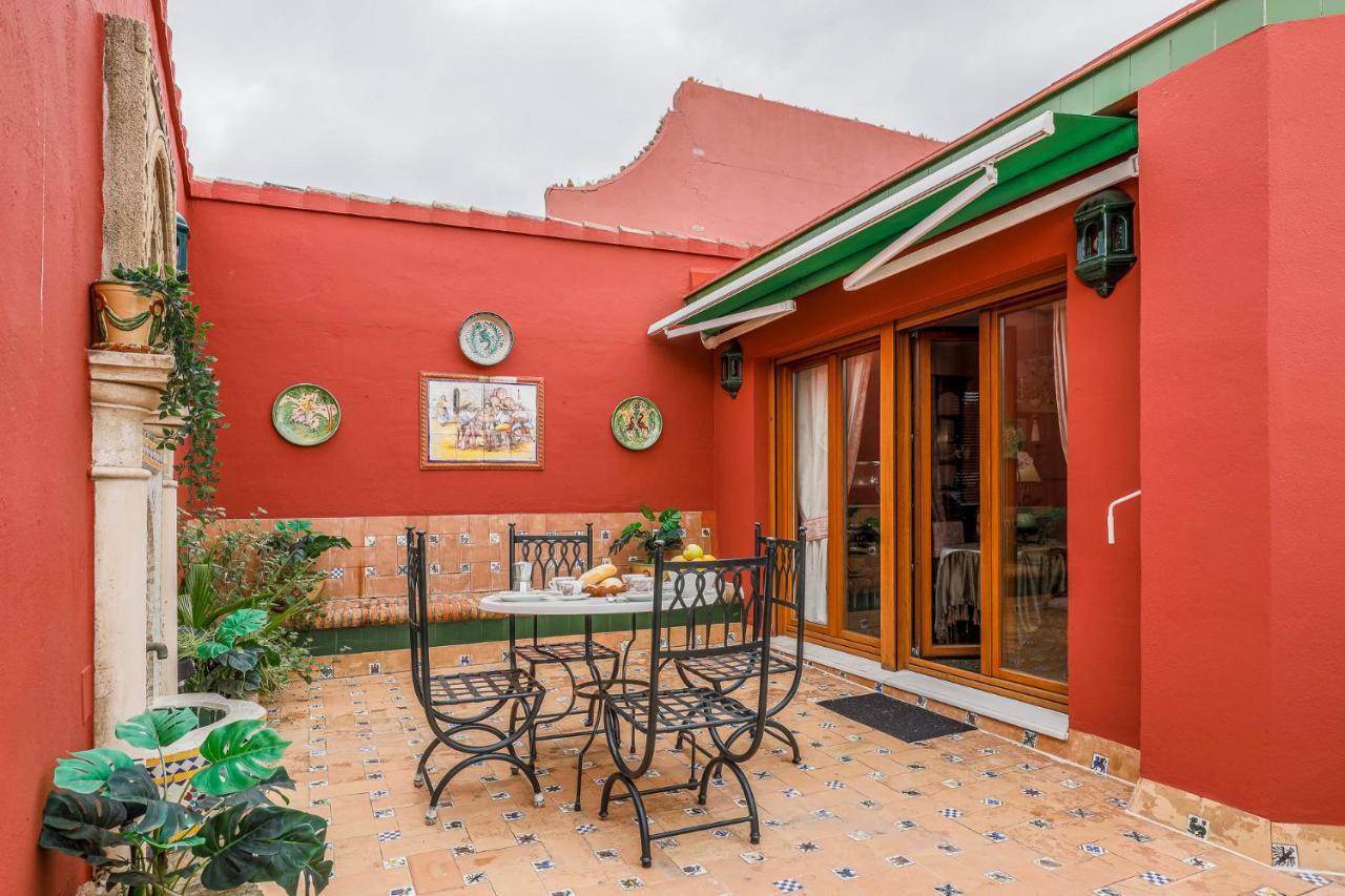 Historic Apartment In Santa Cruz Seville Exterior photo